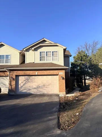 $3,500 | 610 Daisy Lane, Roselle, IL 60172