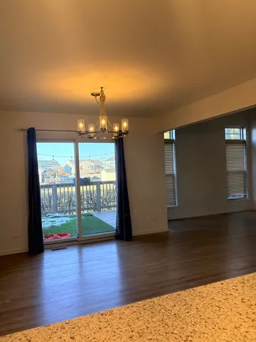 $3,500 | 610 Daisy Lane, Roselle, IL 60172