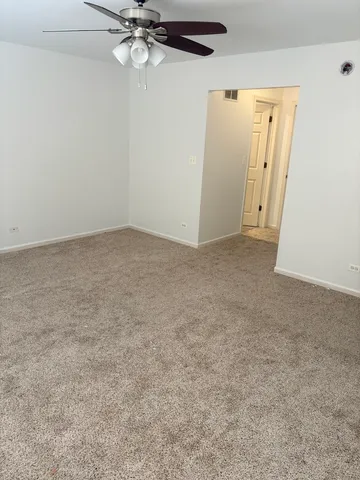 $3,500 | 610 Daisy Lane, Roselle, IL 60172