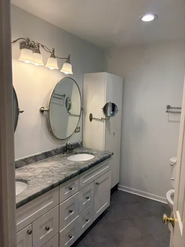 $3,500 | 610 Daisy Lane, Roselle, IL 60172