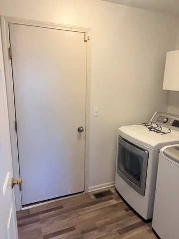 $3,500 | 610 Daisy Lane, Roselle, IL 60172