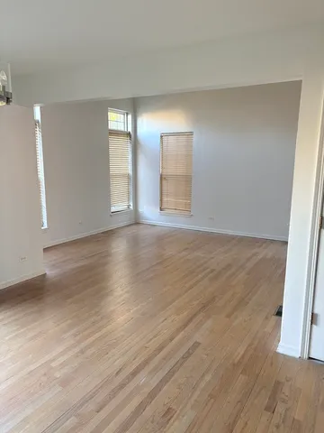 $3,500 | 610 Daisy Lane, Roselle, IL 60172