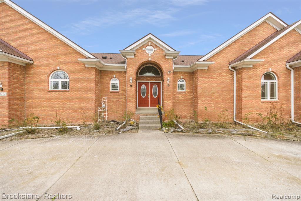 1639 Iman Road Canton, MI 48188 - Photo 4 of 40