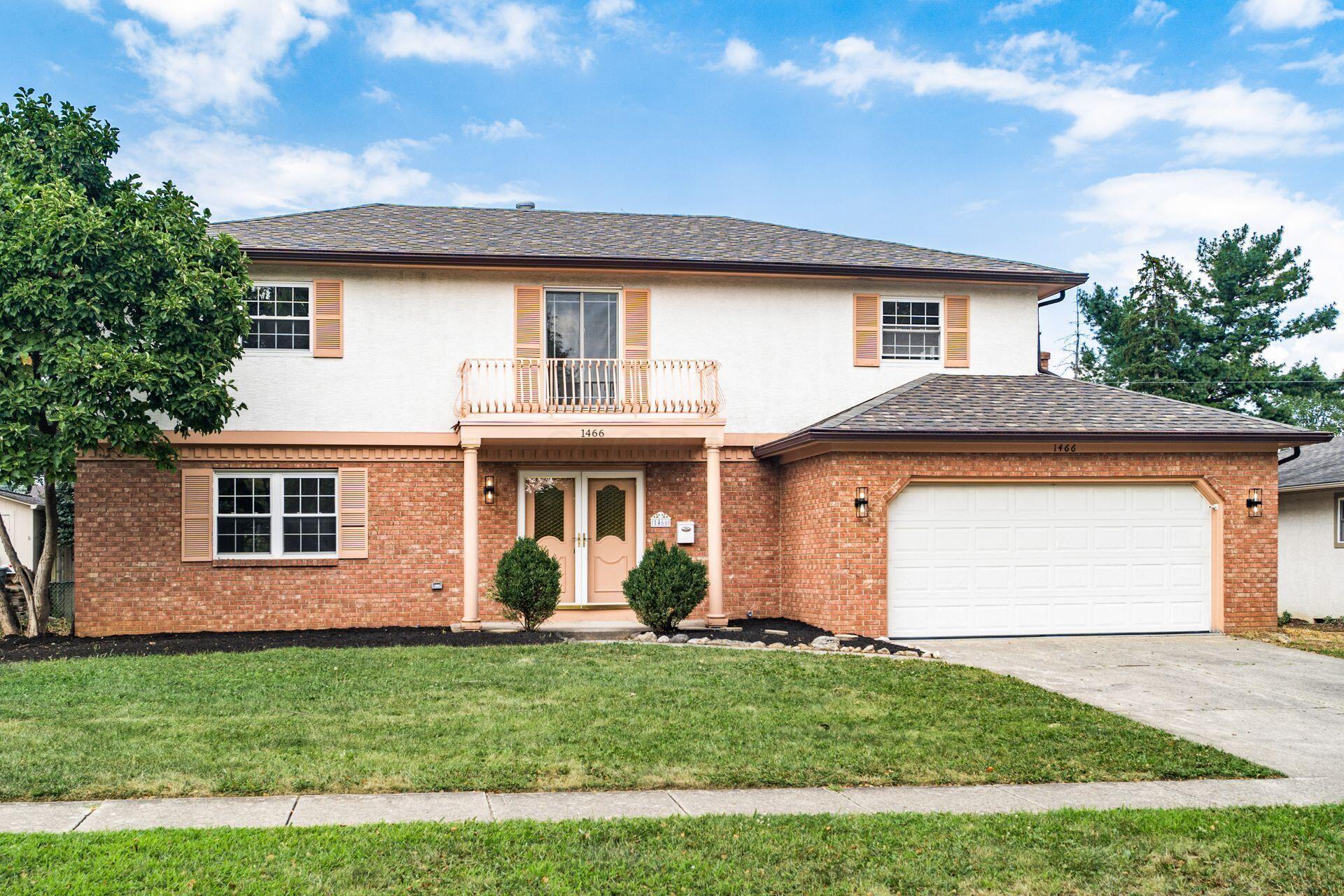 1466 Weybridge Road Columbus, OH 43220 - Photo 2 of 68