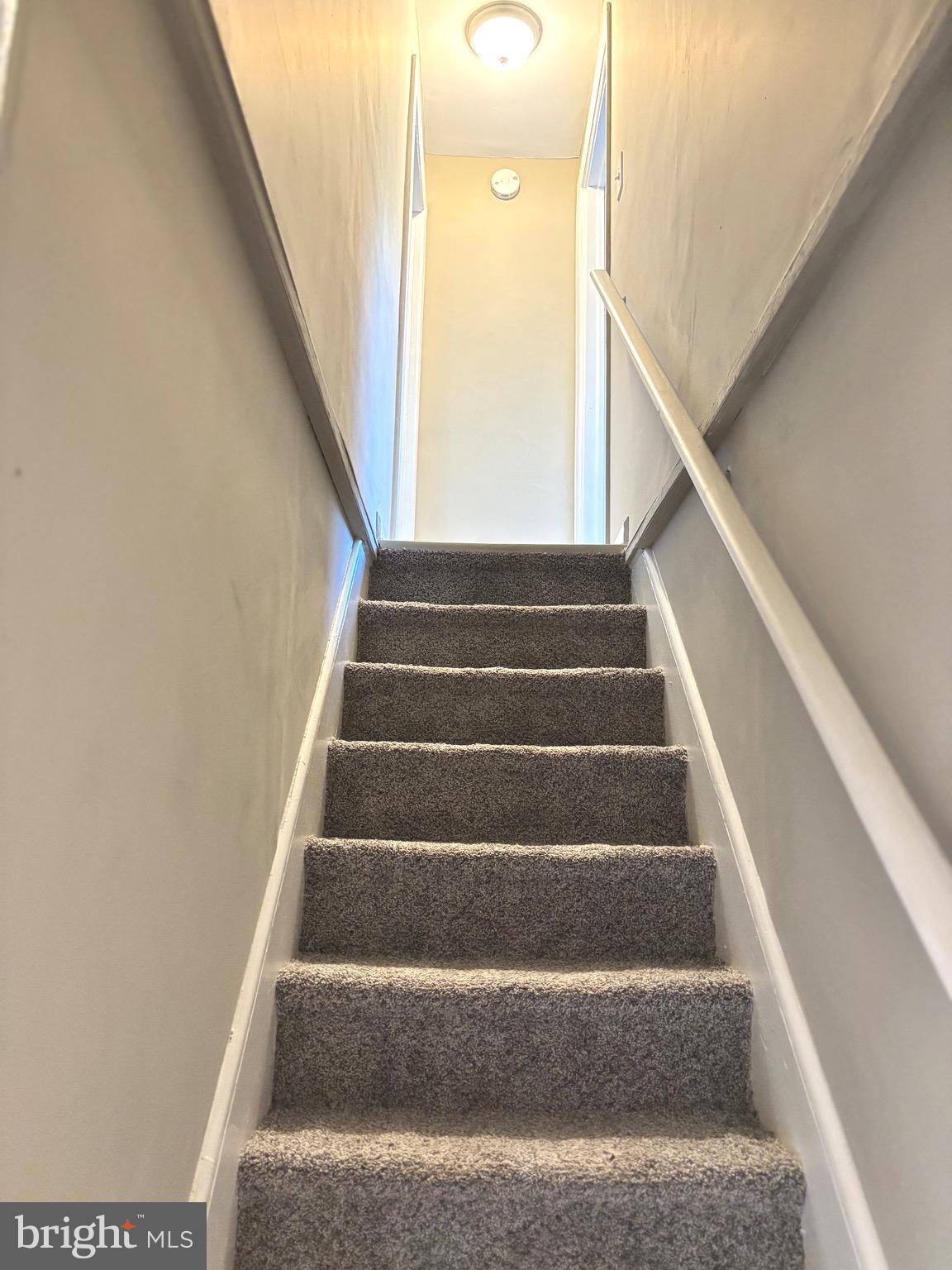 518 Columbus Road Burlington, NJ 08016 - Photo 20 of 26 a view of entryway