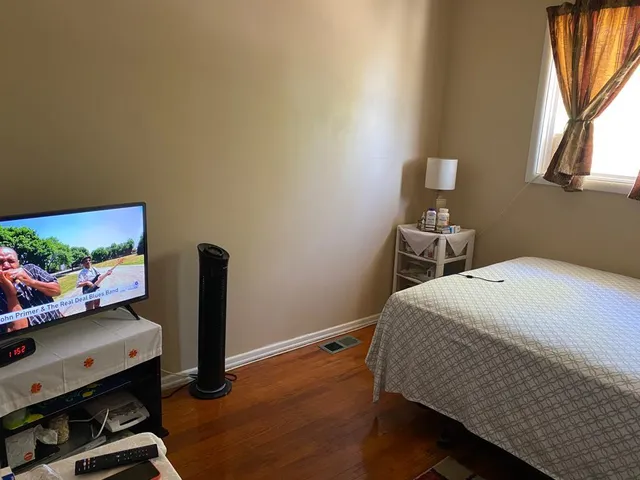 $2,300 | 221 Grissom Lane, Unit 221, Hoffman Estates, IL 60169