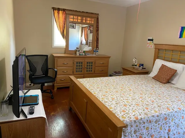 $2,300 | 221 Grissom Lane, Unit 221, Hoffman Estates, IL 60169