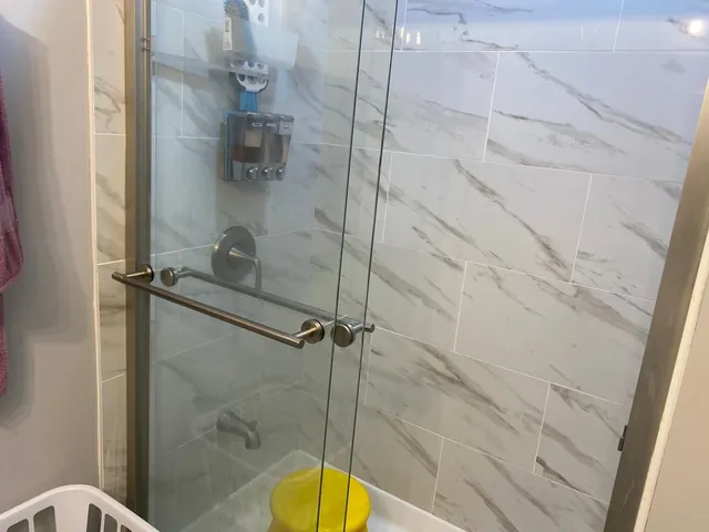 $2,300 | 221 Grissom Lane, Unit 221, Hoffman Estates, IL 60169