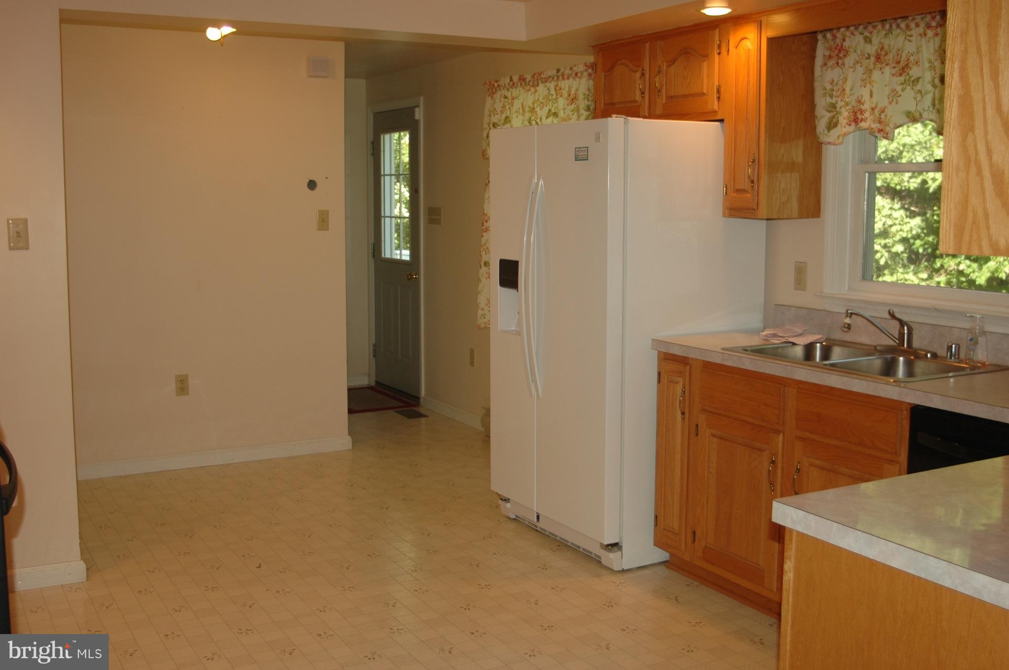 58 Middle Of Lane, Unit WAY Castleton, VA 22716 - Photo 6 of 25 Kitchen