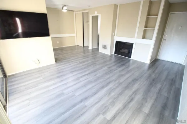 $2,300 | 10332 Caminito Aralia, Unit 110, San Diego, CA 92131