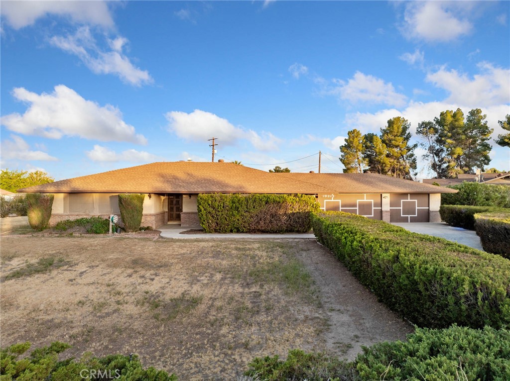 19213 Tecumseh Road Apple Valley, CA 92307 - Photo 7 of 43