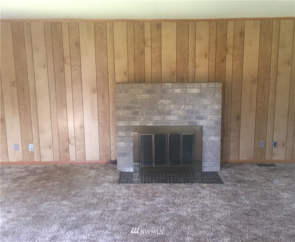 901 North 103rd Street Seattle, WA 98133 - Photo 3 of 23