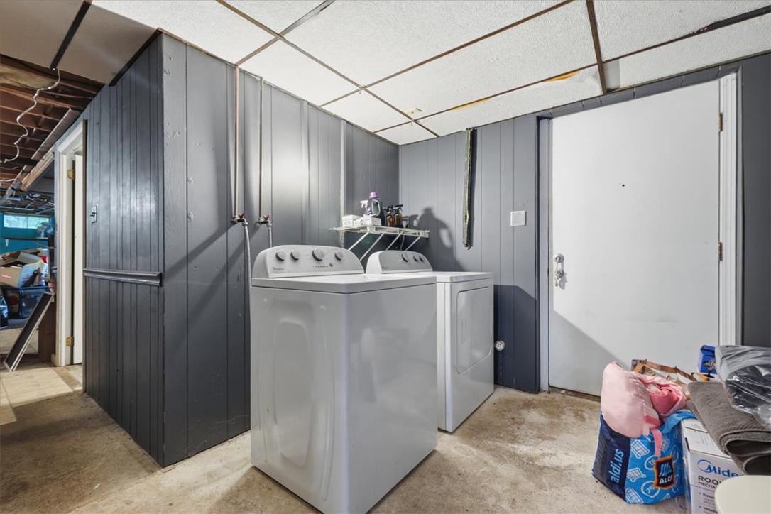 520 Highland Hill Road Jim Thorpe, PA 18235 - Photo 47 of 83 A well-organized utility space offering convenient laundry facilities for everyday use.