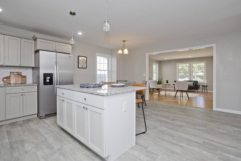 33 Brooks Street Springfield, MA 01109 - Photo 11 of 28