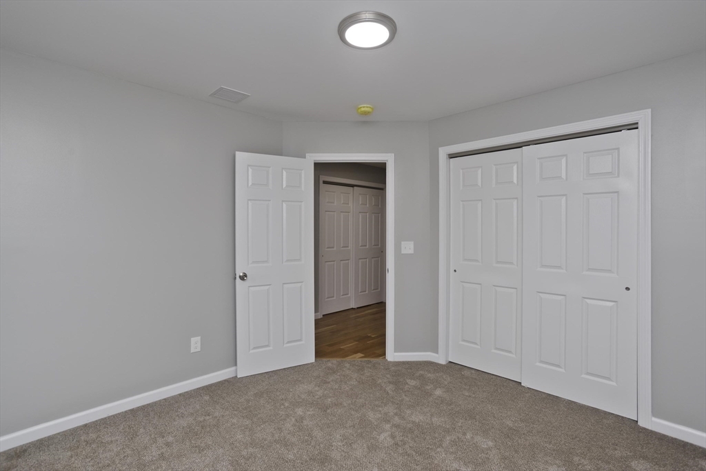 33 Brooks Street Springfield, MA 01109 - Photo 22 of 28