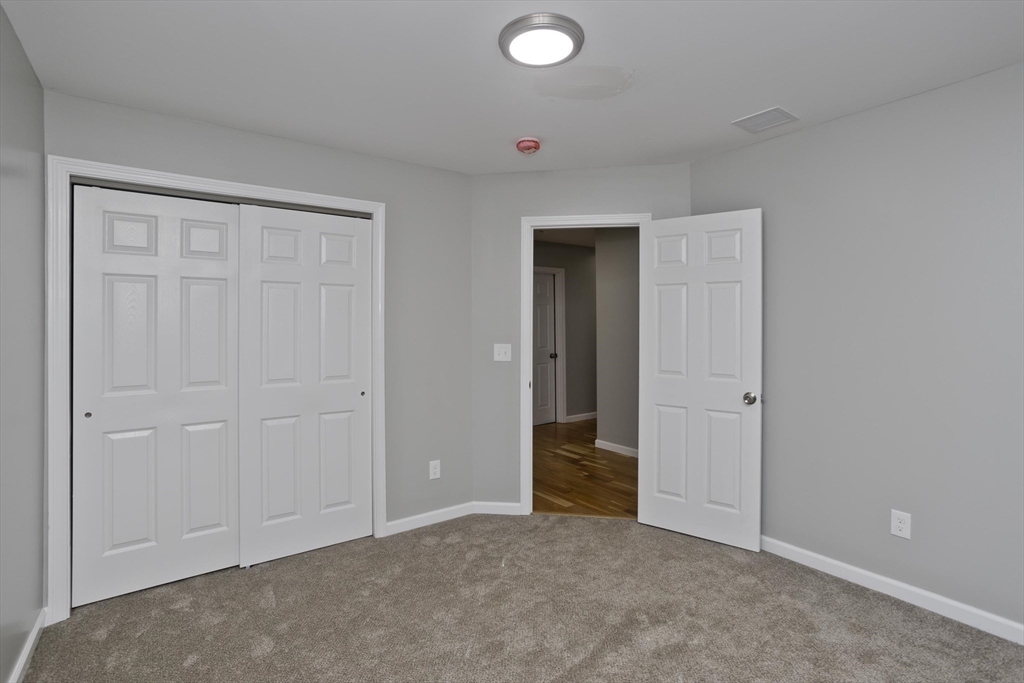 33 Brooks Street Springfield, MA 01109 - Photo 23 of 28
