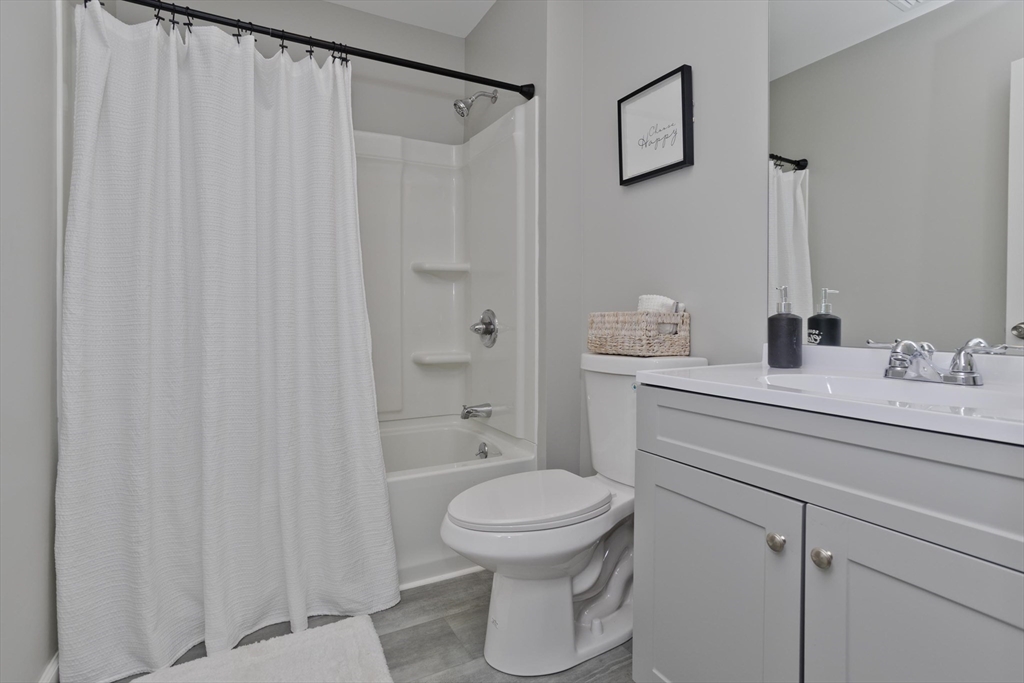 33 Brooks Street Springfield, MA 01109 - Photo 25 of 28