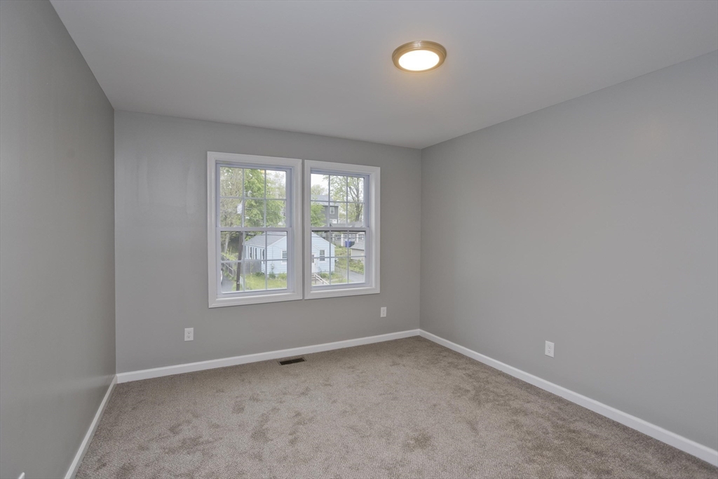 33 Brooks Street Springfield, MA 01109 - Photo 28 of 28