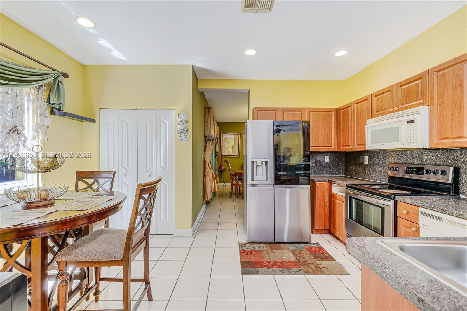 14606 Southwest 158th Place Miami, FL 33196 - Photo 12 of 65