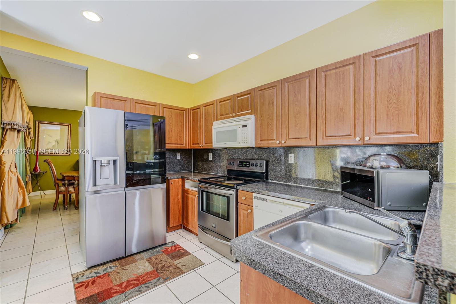 14606 Southwest 158th Place Miami, FL 33196 - Photo 13 of 65
