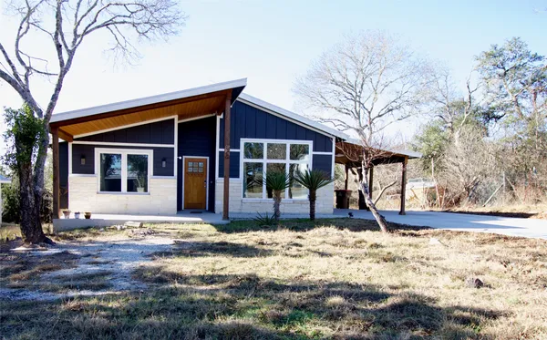 $1,850 | 1240 Canyon Shores, Canyon Lake, TX 78133