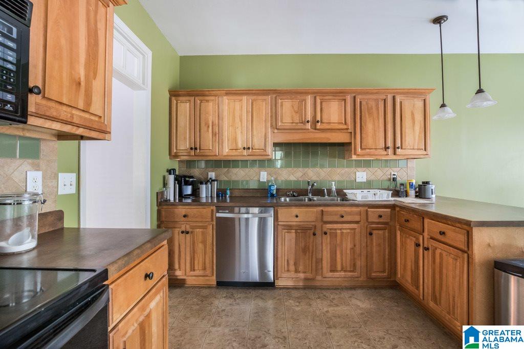 100 Silverleaf Drive Pelham, AL 35124 - Photo 7 of 21