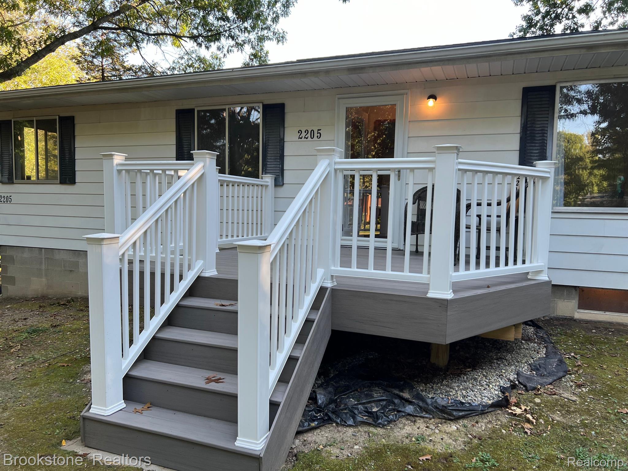 2205 Cole Road Lake Orion, MI 48362 - Photo 17 of 55 NEW FRONT PORCH WITH WOOD-PLASTIC DECKING