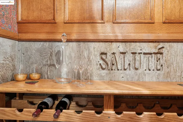 a view of workspace with washer and dryer