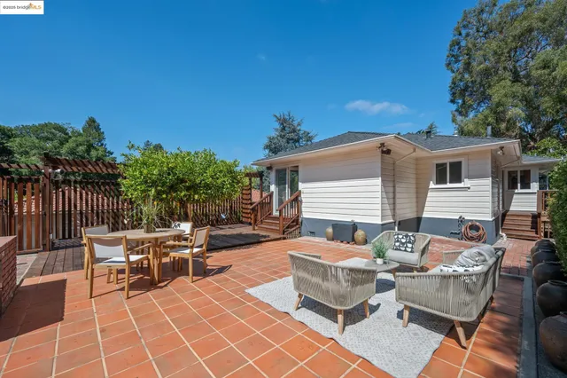 a view of wooden floor with a pot