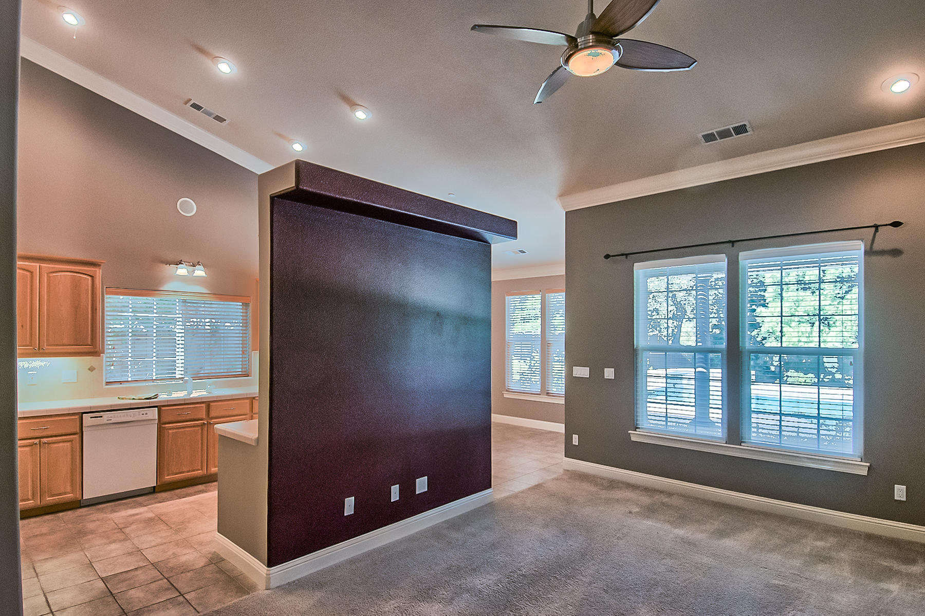 2091 Oshea Way Redding, CA 96003 - Photo 15 of 46 Family Room