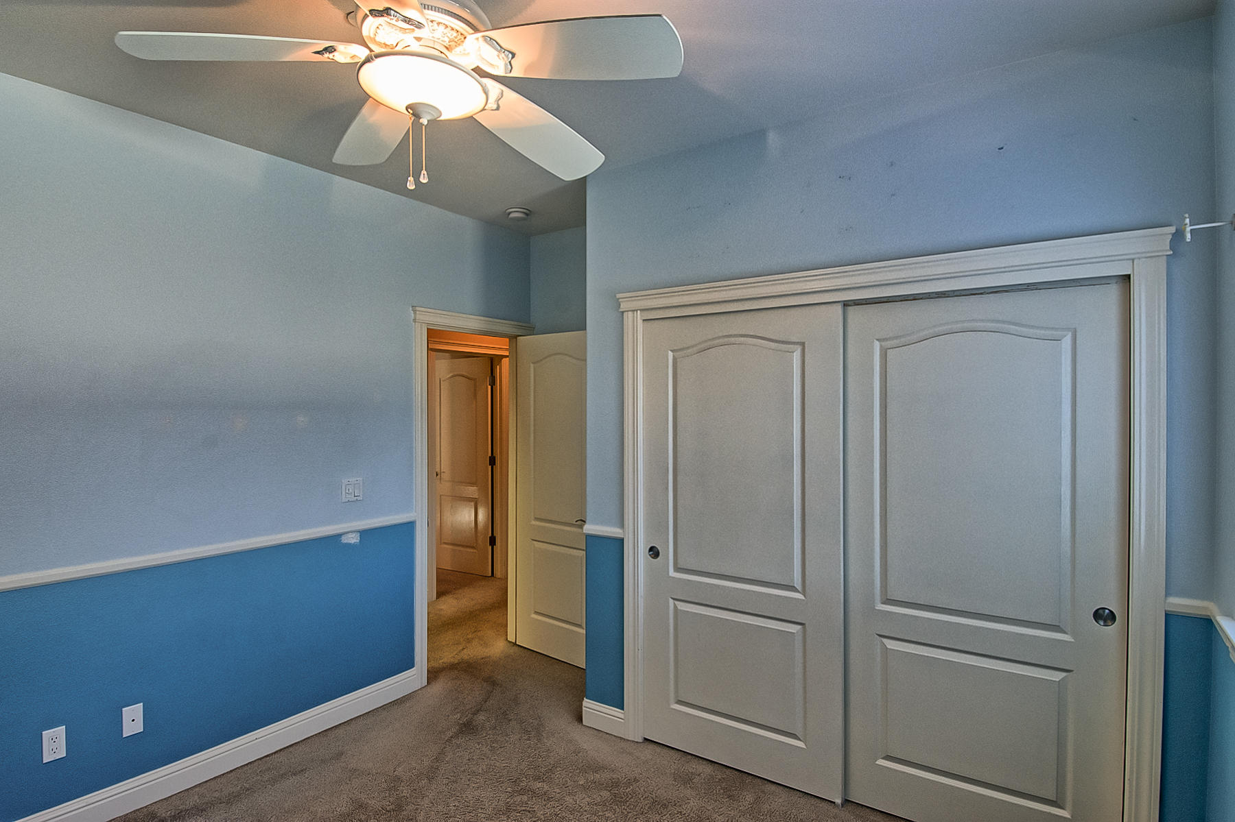 2091 Oshea Way Redding, CA 96003 - Photo 26 of 46 Guest Room 2