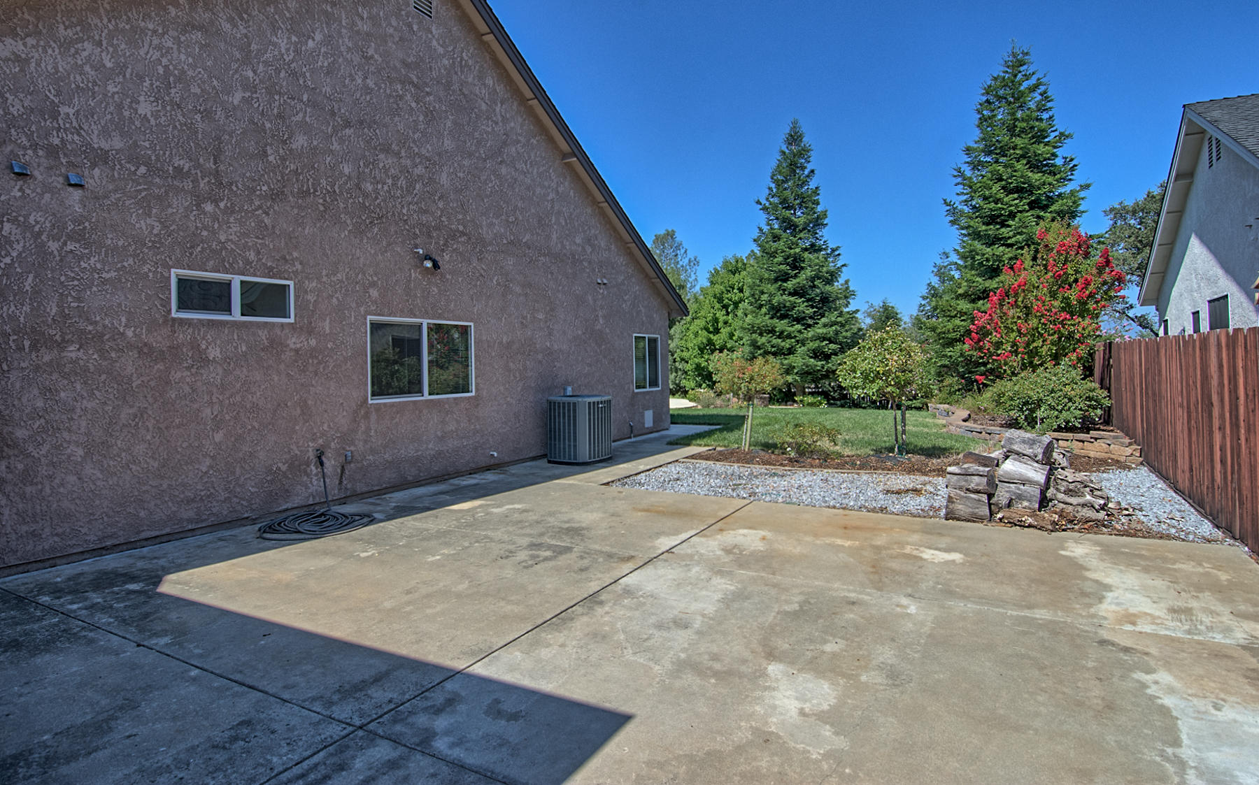 2091 Oshea Way Redding, CA 96003 - Photo 42 of 46 RV area
