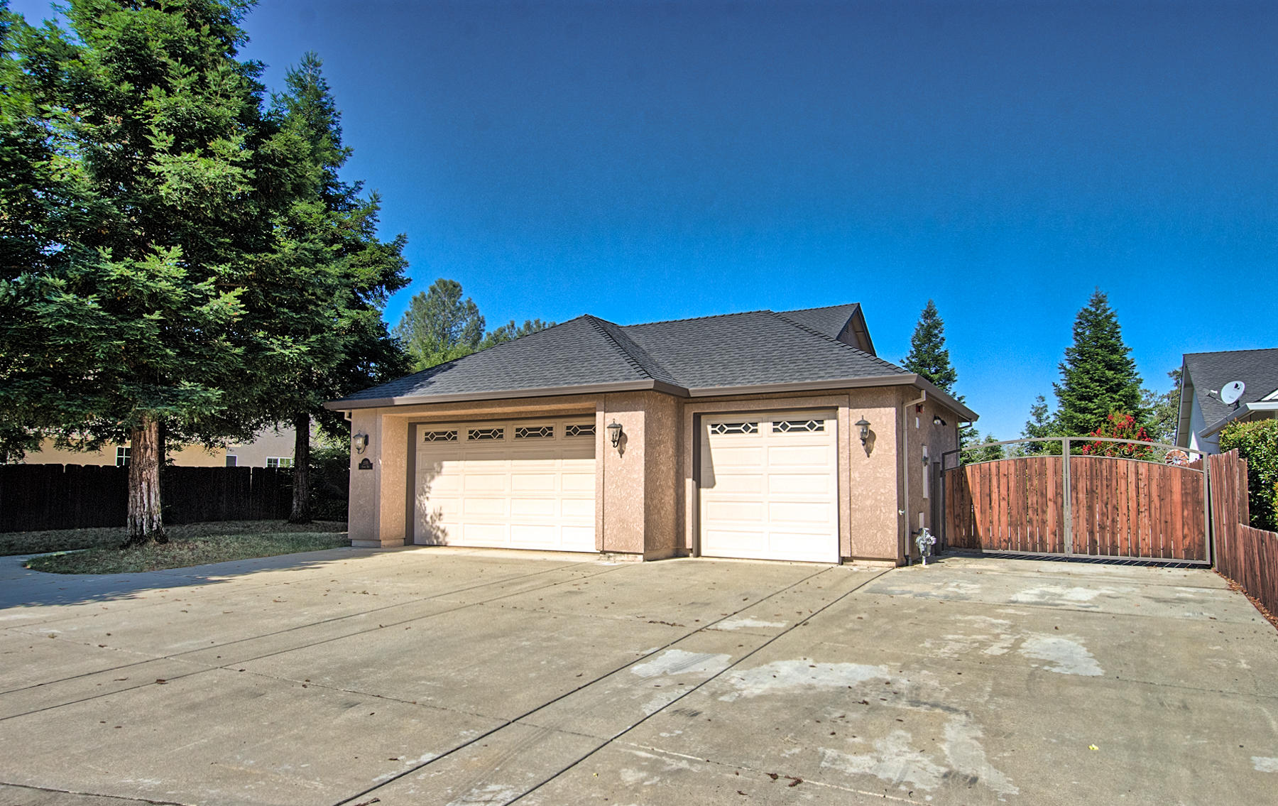 2091 Oshea Way Redding, CA 96003 - Photo 46 of 46 Garage RV Gate