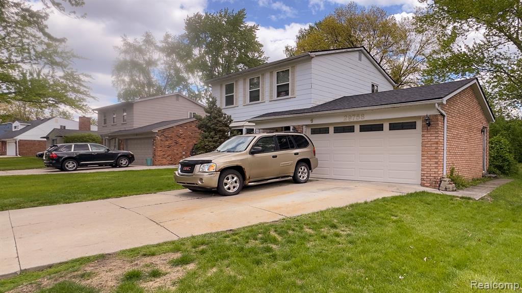 29758 Rambling Road Southfield, MI 48076 - Photo 3 of 36 Gallery Image 3