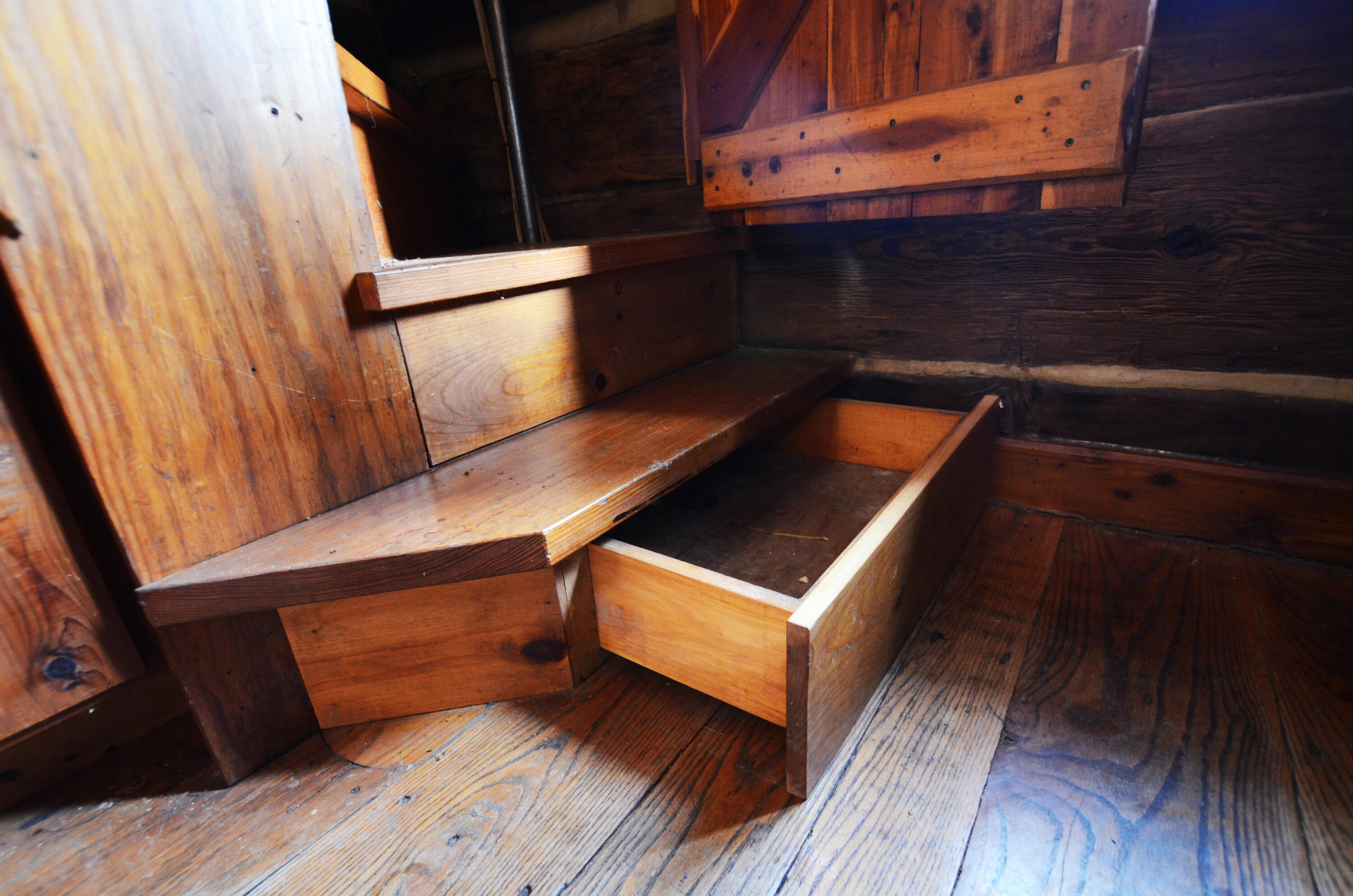 11907 Old Landing Road Irvine, KY 40336 - Photo 40 of 130 Hidden drawer!