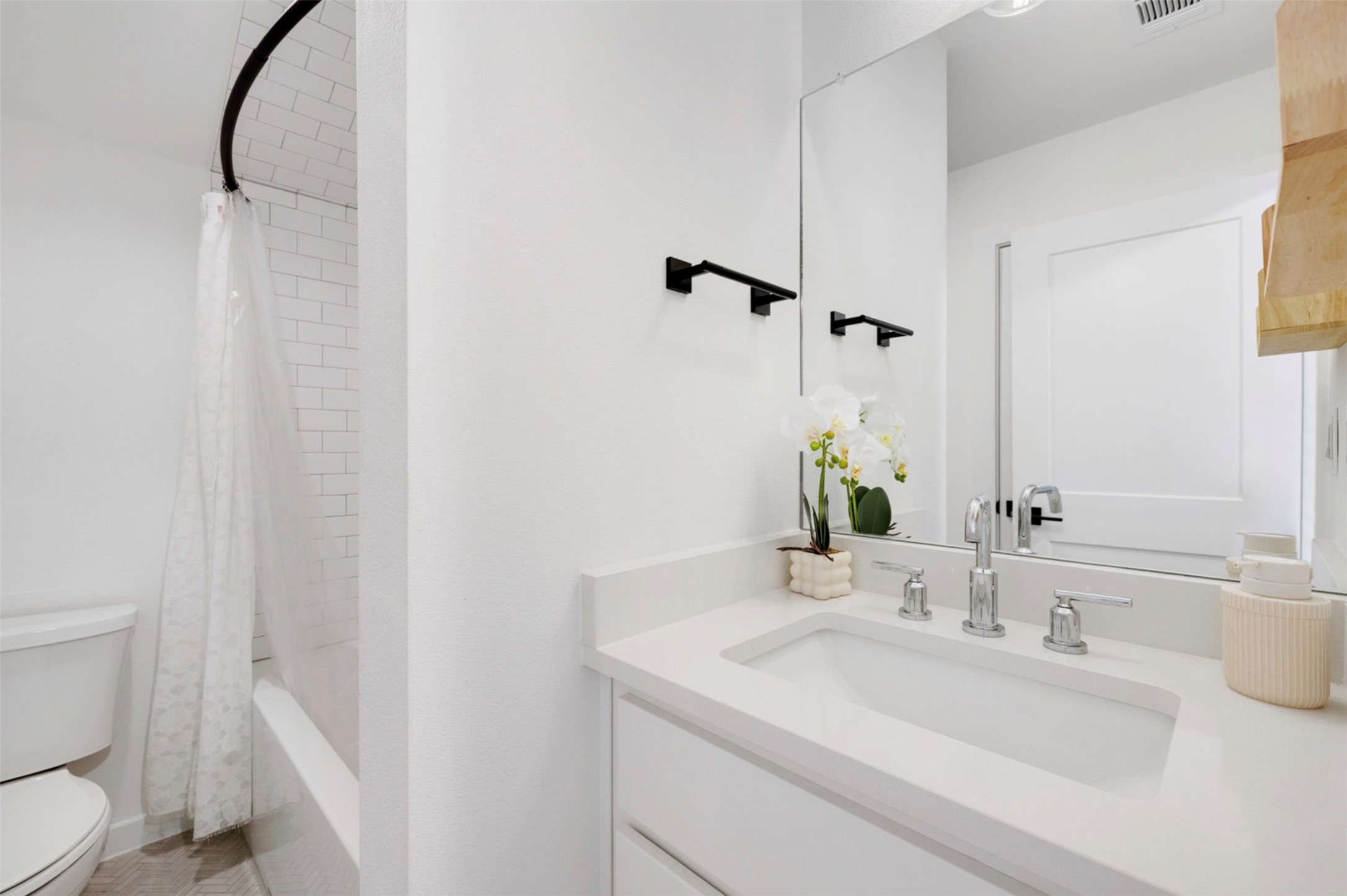 5007 Lott Avenue, Unit 1 Austin, TX 78721 - Photo 22 of 25