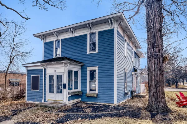 $599,900 | 11 South Lake Street, Grayslake, IL 60030