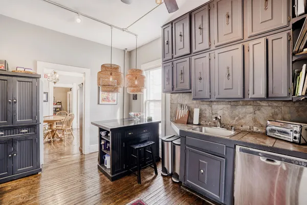 $599,900 | 11 South Lake Street, Grayslake, IL 60030