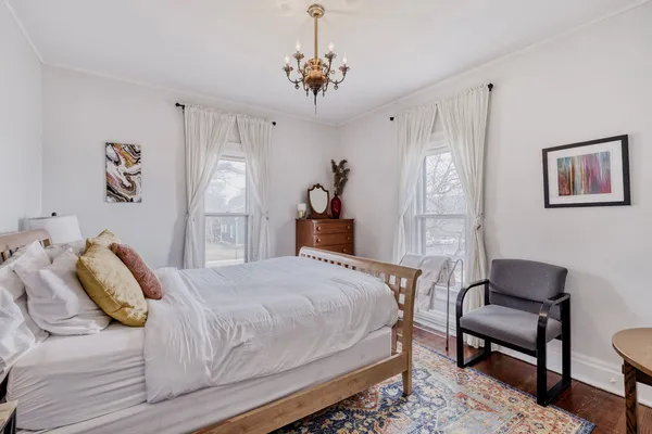 $599,900 | 11 South Lake Street, Grayslake, IL 60030