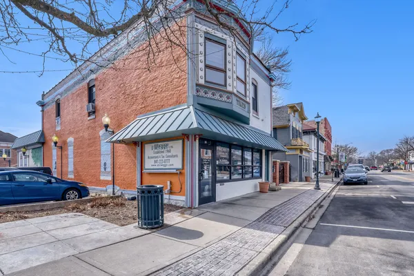 $599,900 | 11 South Lake Street, Grayslake, IL 60030