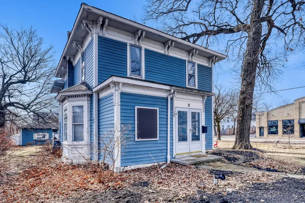 $599,900 | 11 South Lake Street, Grayslake, IL 60030