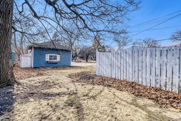 $599,900 | 11 South Lake Street, Grayslake, IL 60030