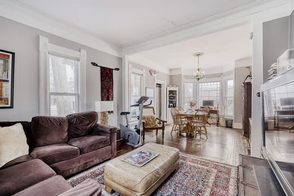 $599,900 | 11 South Lake Street, Grayslake, IL 60030