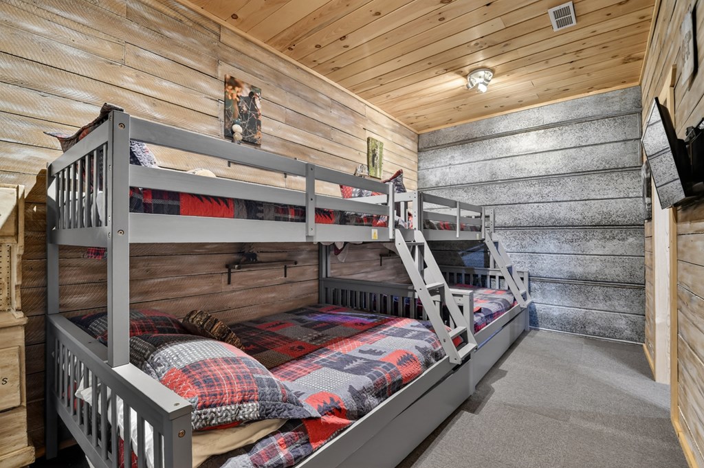 1831 Walnut Ridge Ellijay, GA 30536 - Photo 32 of 49 Terrace Level Bunk Room Sleeps 6