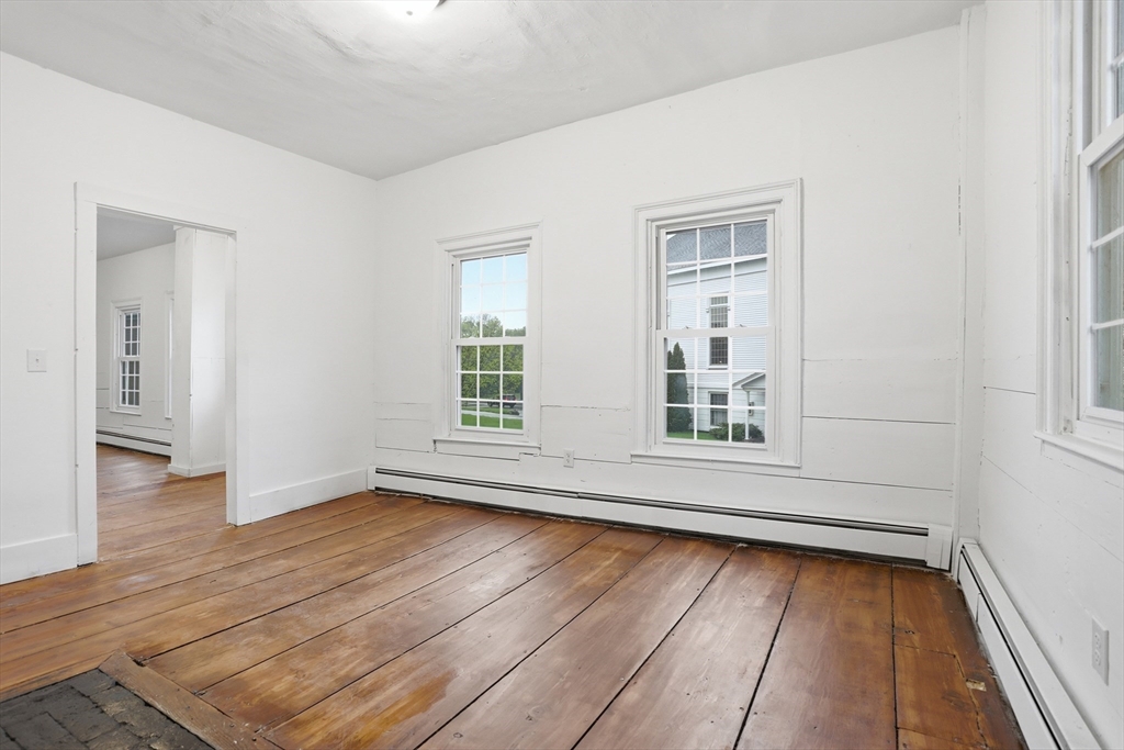 4 Townsend Street Pepperell, MA 01463 - Photo 16 of 24
