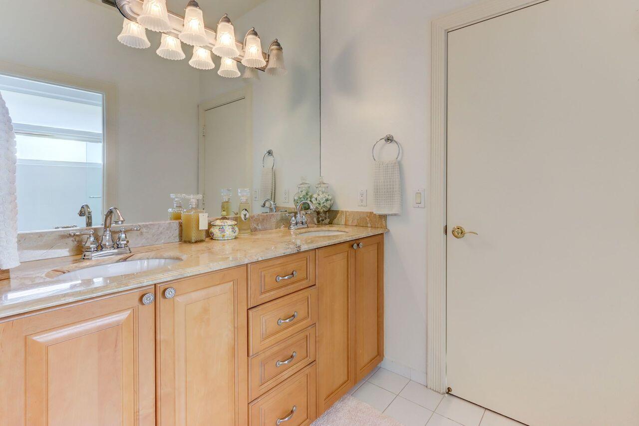 3227 Westminster Drive Boca Raton, FL 33496 - Photo 15 of 37 Bathroom 3