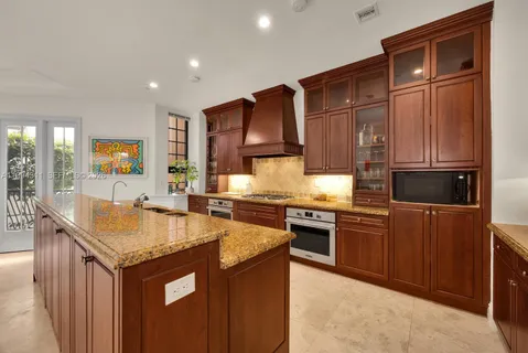 $6,250,000 | 3471 Main Highway, Unit 619, Miami, FL 33133