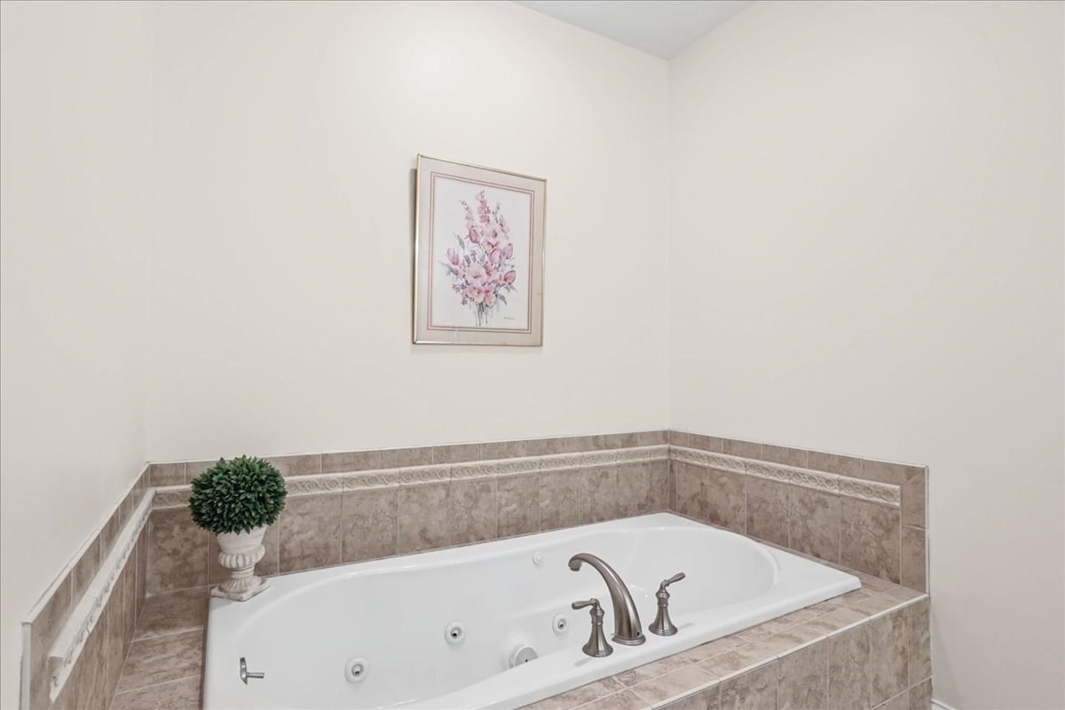 41 Meetinghouse Road Norfolk, MA 02056 - Photo 20 of 42 Gallery Image 20