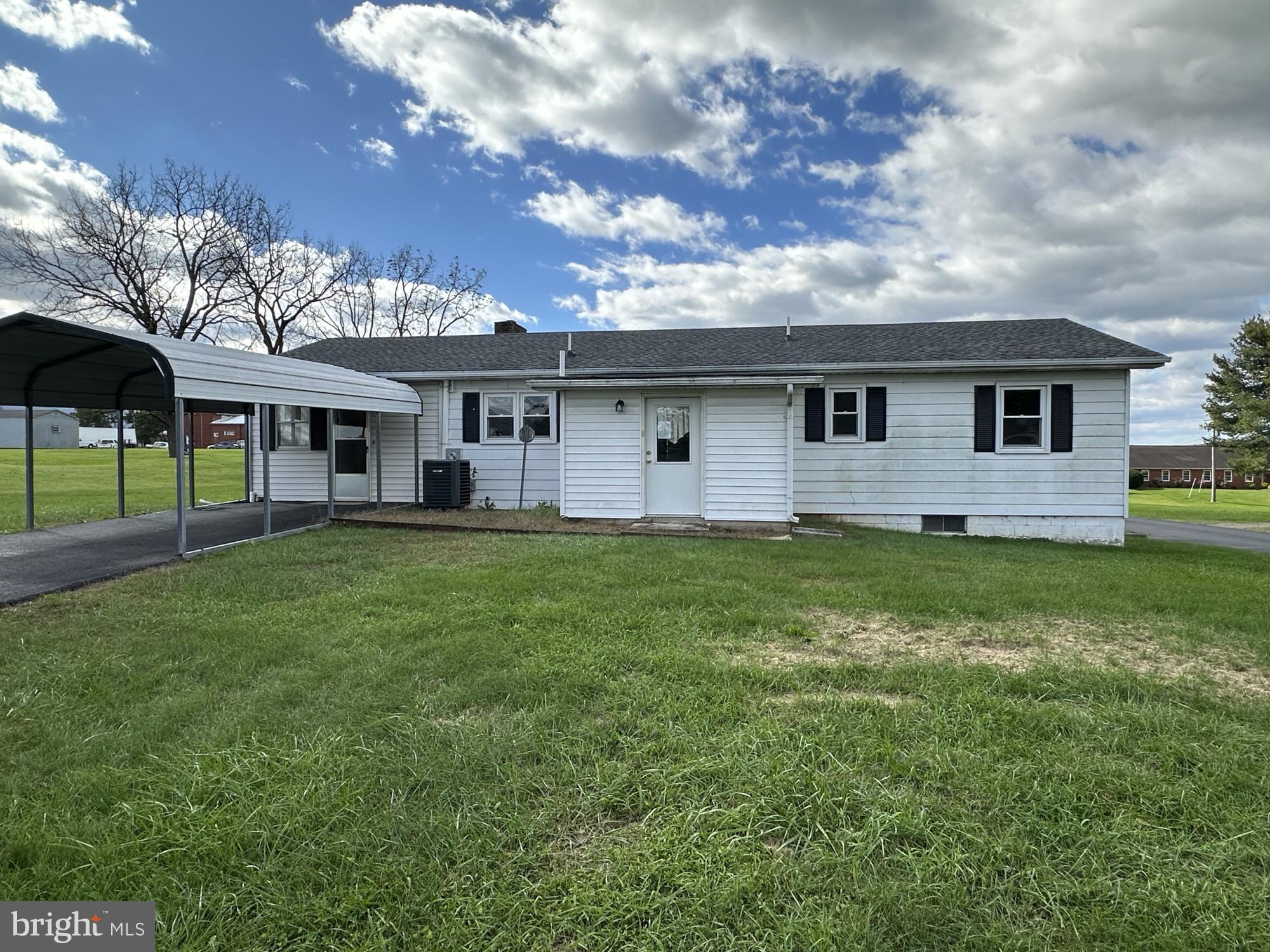 14149 South Middle Road Edinburg, VA 22824 - Photo 28 of 30 Rear Exterior