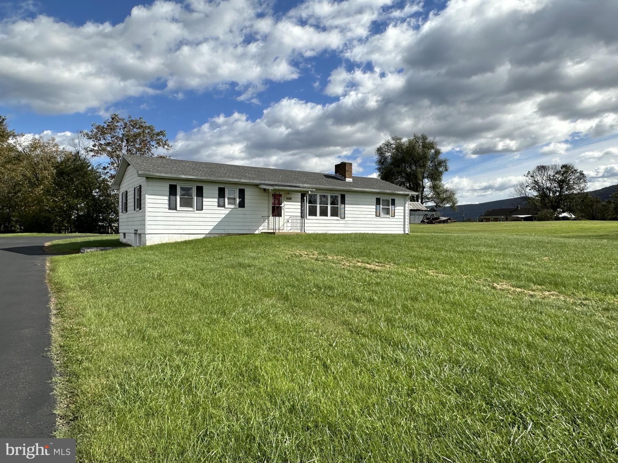 14149 South Middle Road Edinburg, VA 22824 - Photo 29 of 30 Exterior